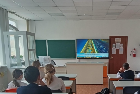 «Ең үздік мамандық» атты викторинаны аға тәлімгер Сопко Т.В. 3–4 сынып оқушыларымен кәсіби бағдар беру жұмысы аясында өткізді. Іс-шараның мақсаты – оқушылардың мамандықтар әлемі туралы түсініктерін кеңейту, әртүрлі еңбек түрлеріне қызығушылықтарын қалыпта